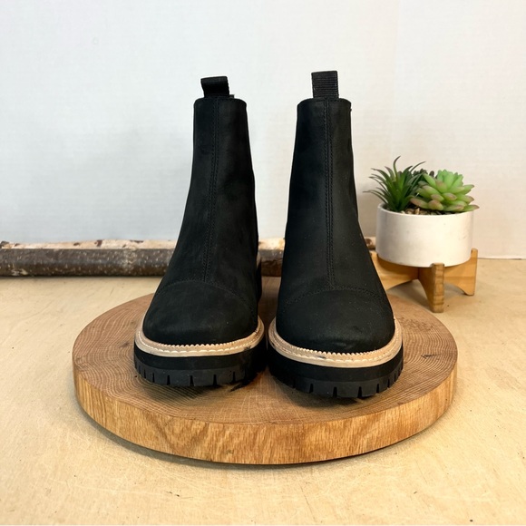 TOMS | Dakota Water Resistant Leather Lugged Chelsea Boots Size 8.5 - Picture 8 of 16